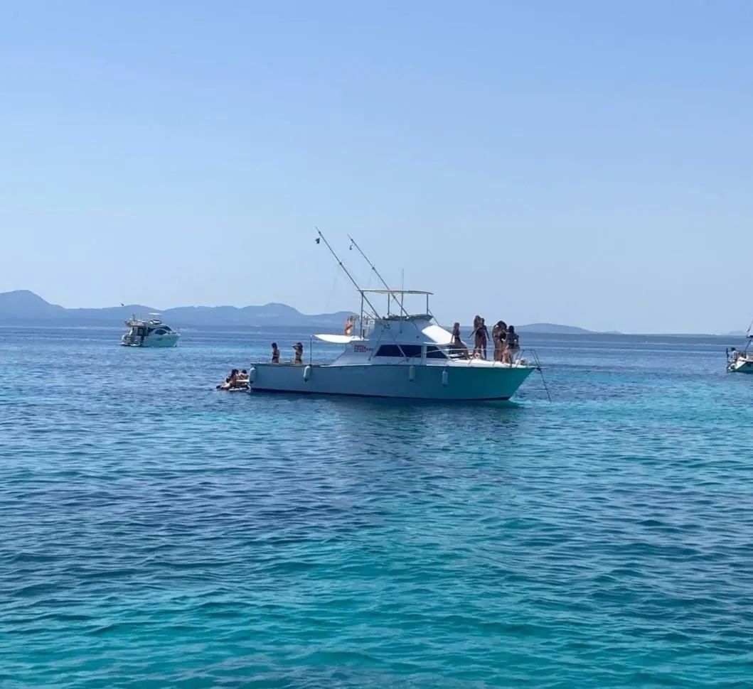 Bucaner Charter Boat