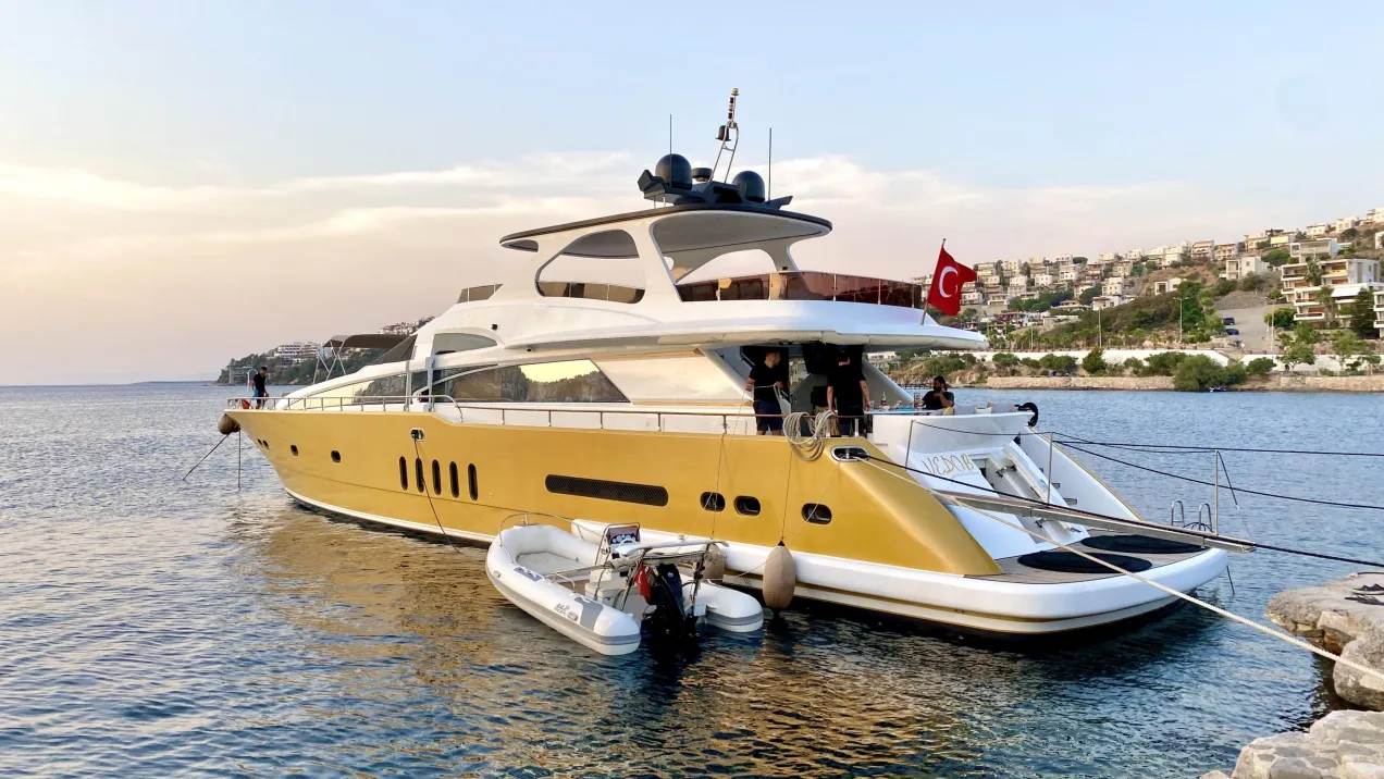 Boot - Charter a 32m Boat in Göcek