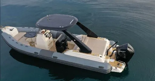 Rent a 10.5m Black Manta B10 Motor Boat in Grimaud