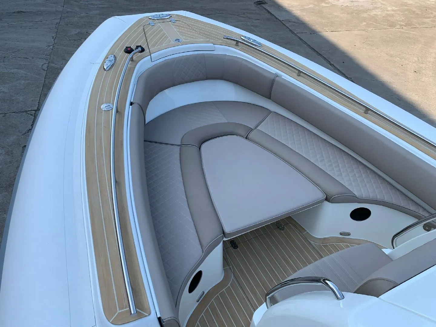 No Name Mietboot