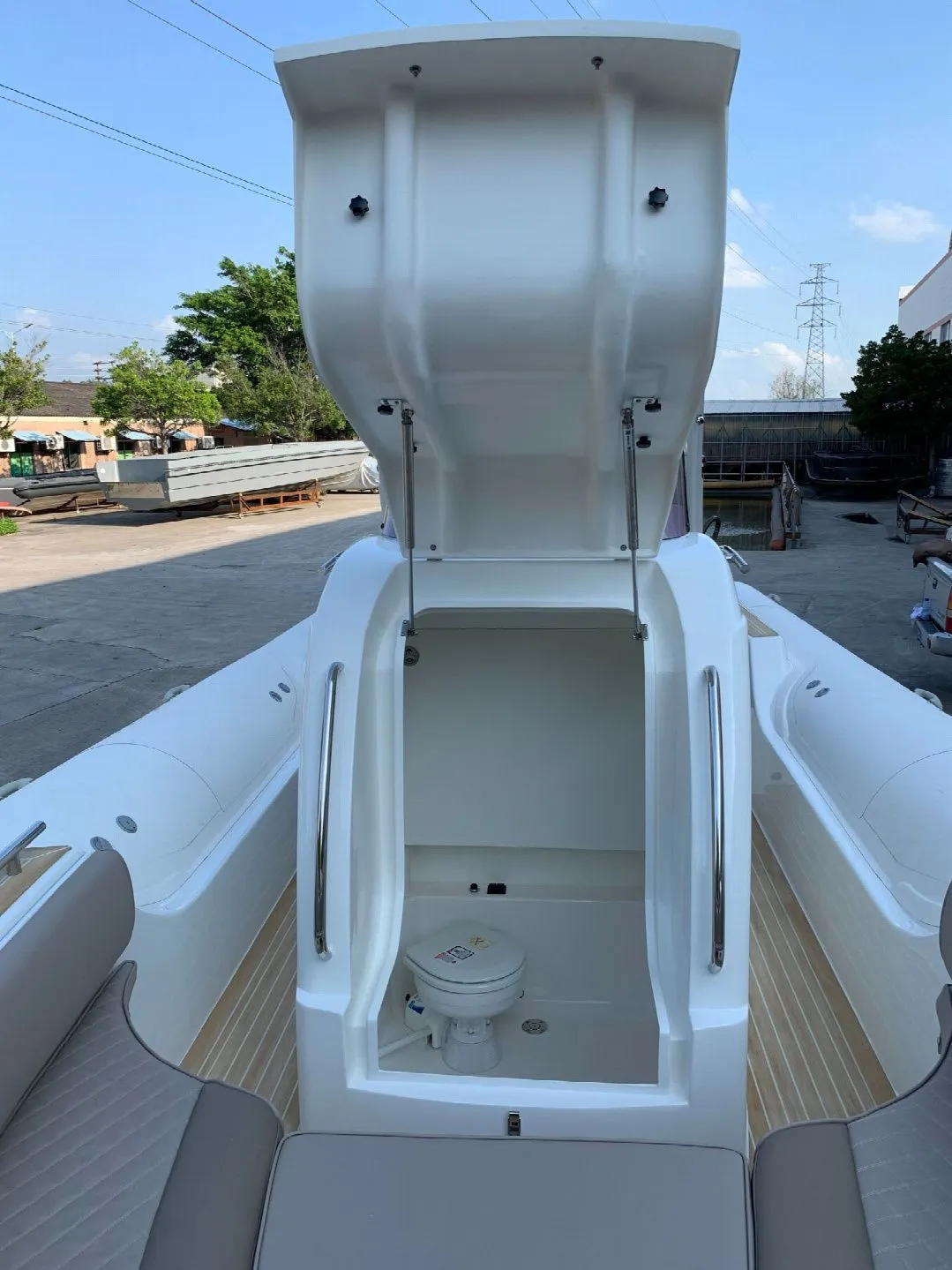 No Name Mietboot