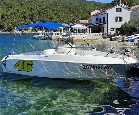 Charter a 6.9m BlueMax 650 Open in Rabac