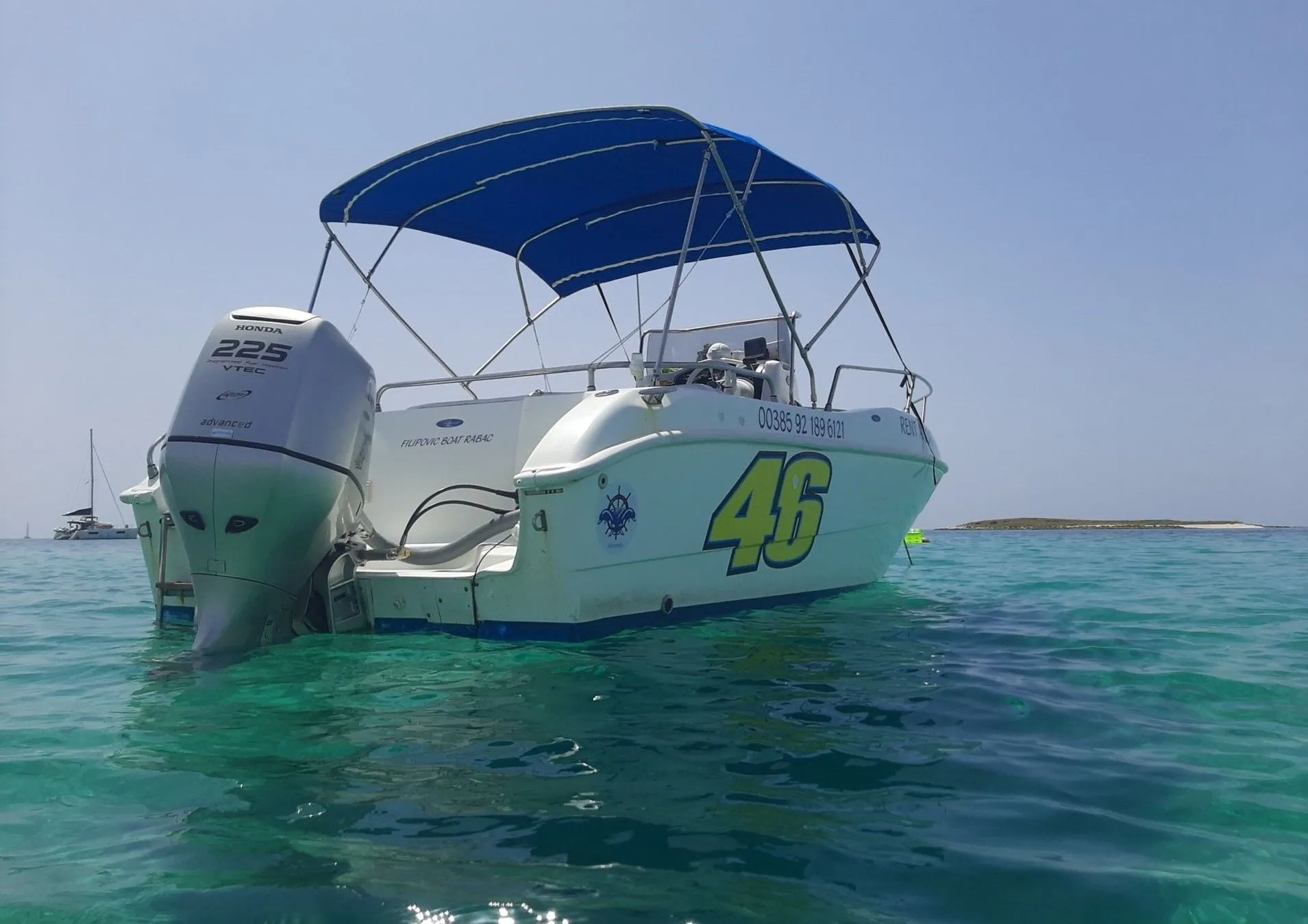Charter a 6.9m BlueMax 650 Open in Rabac