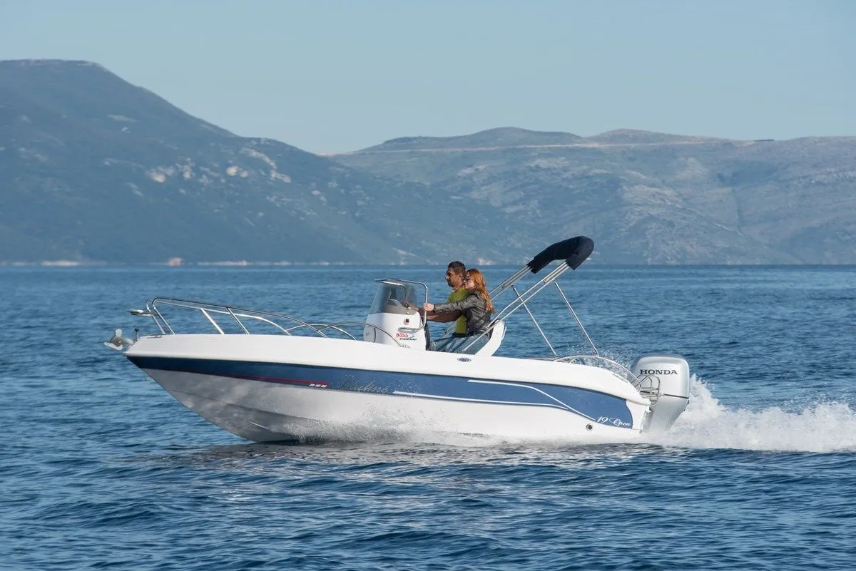 No Name Charter Boat