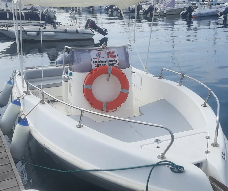 5.7m La Spezia Motor Boat Hire