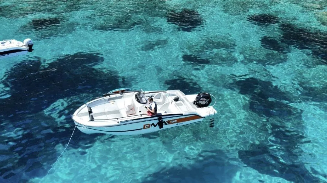 No Name Charter Boat