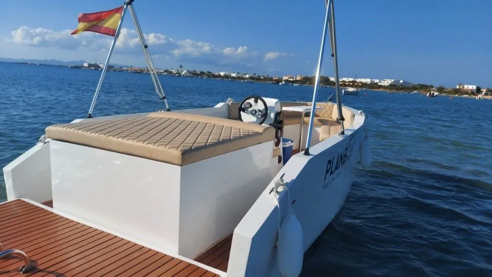 No Name Charter Boat