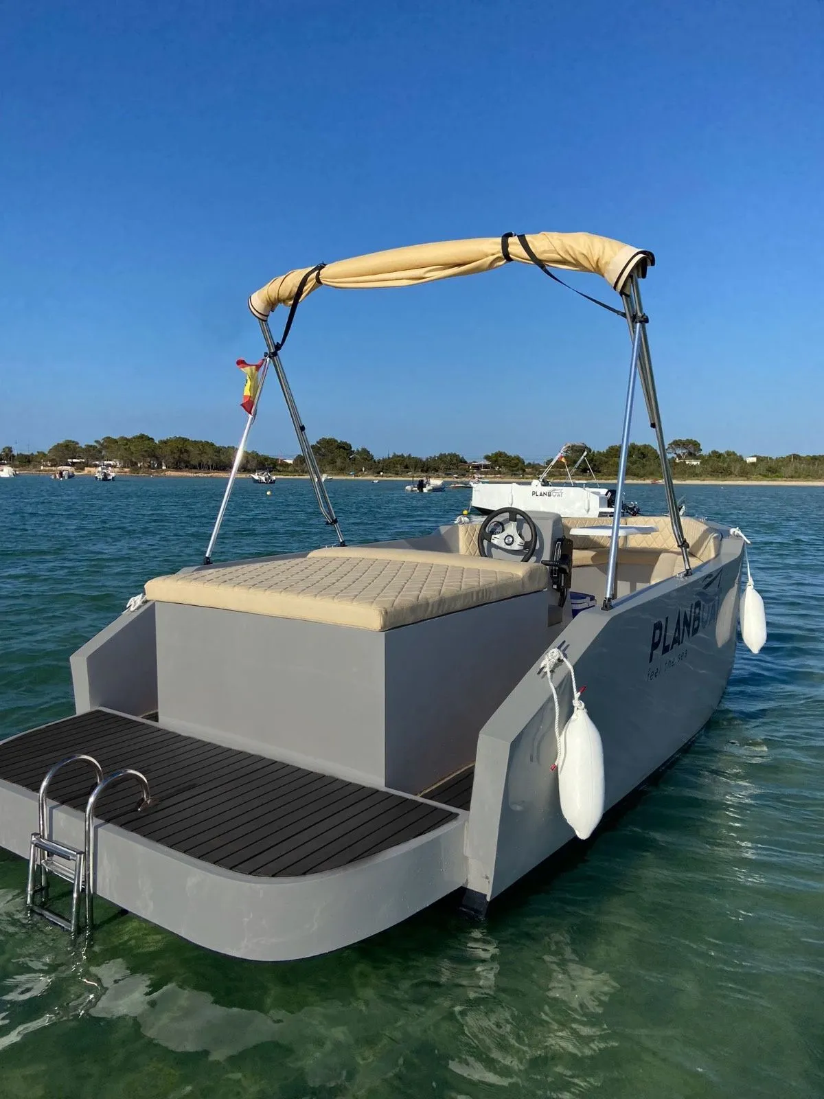 No Name Charter Boat