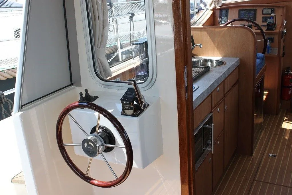 10.3m Rheinsberg Motor Yacht Brandsma Luna 34 Hire