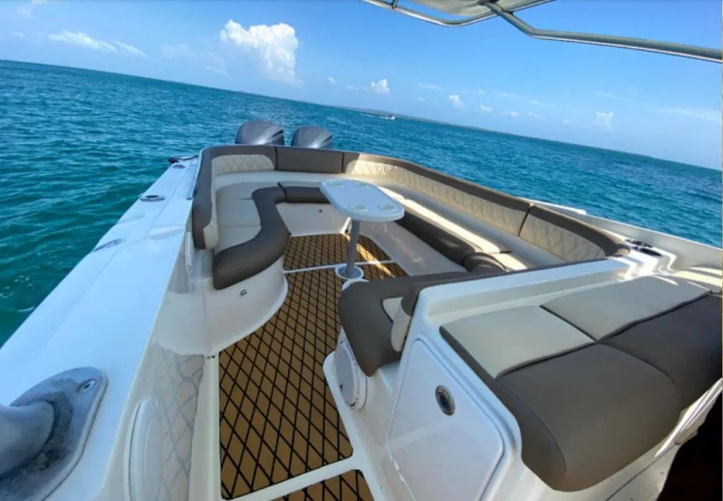 Arco Iris 7 Charter Boat