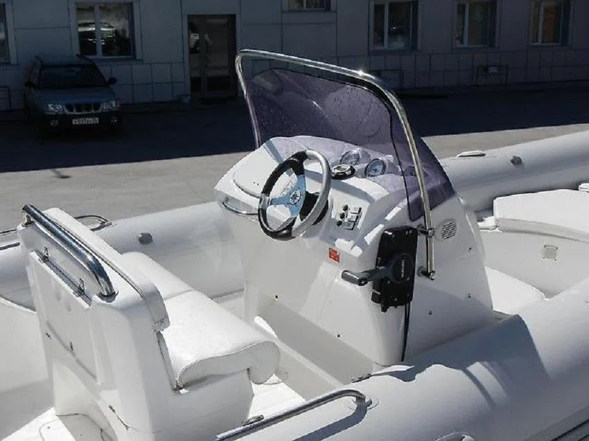6.48m Primošten Motor Boat Hire