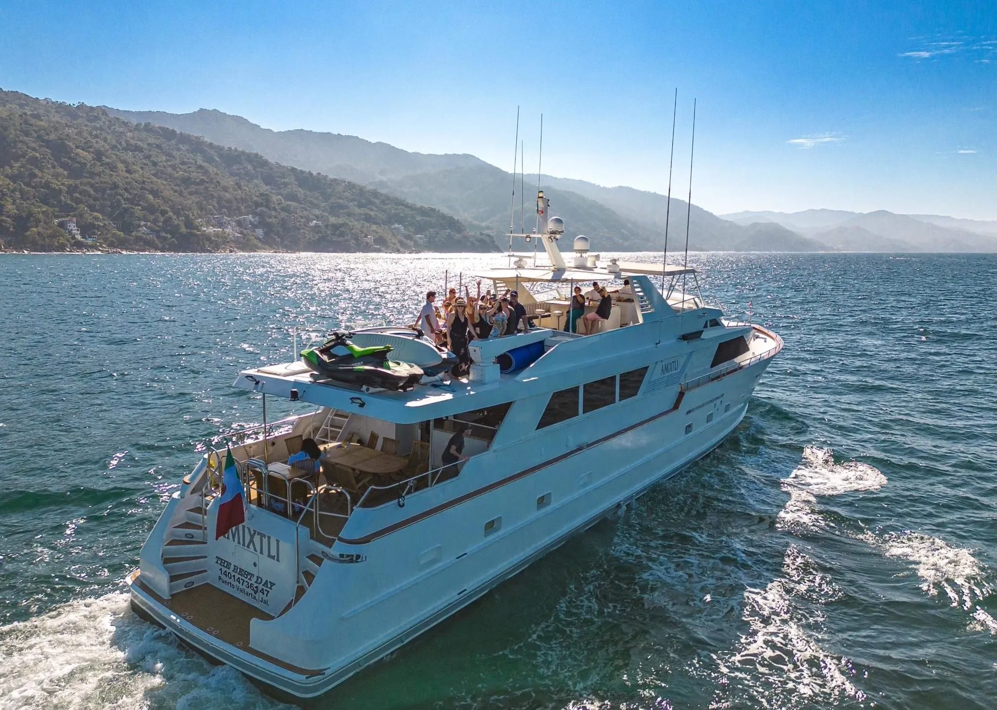 Amixtli Charter Boat