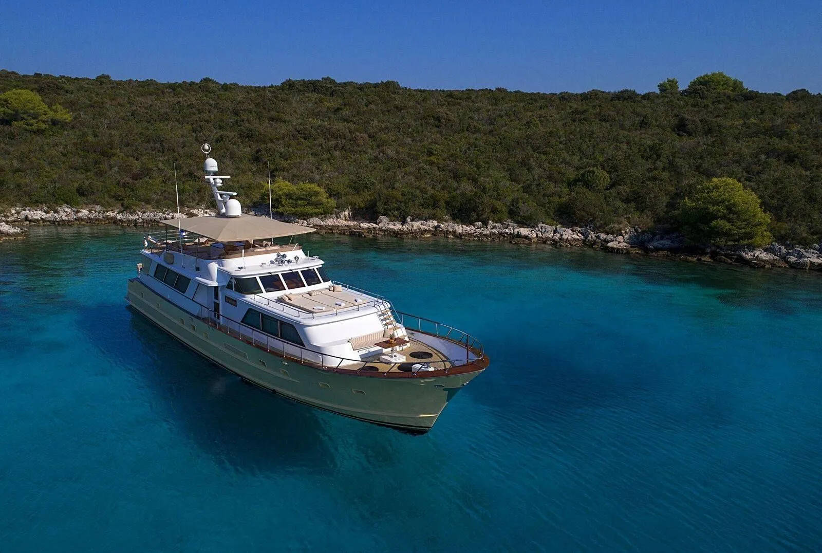 Charter a 30.21m Motor Yacht Broward 30 in Split