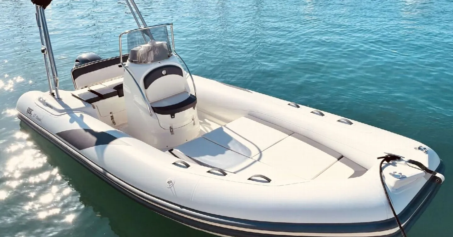 5.71m Cogolin Motor Boat BSC 57 Hire