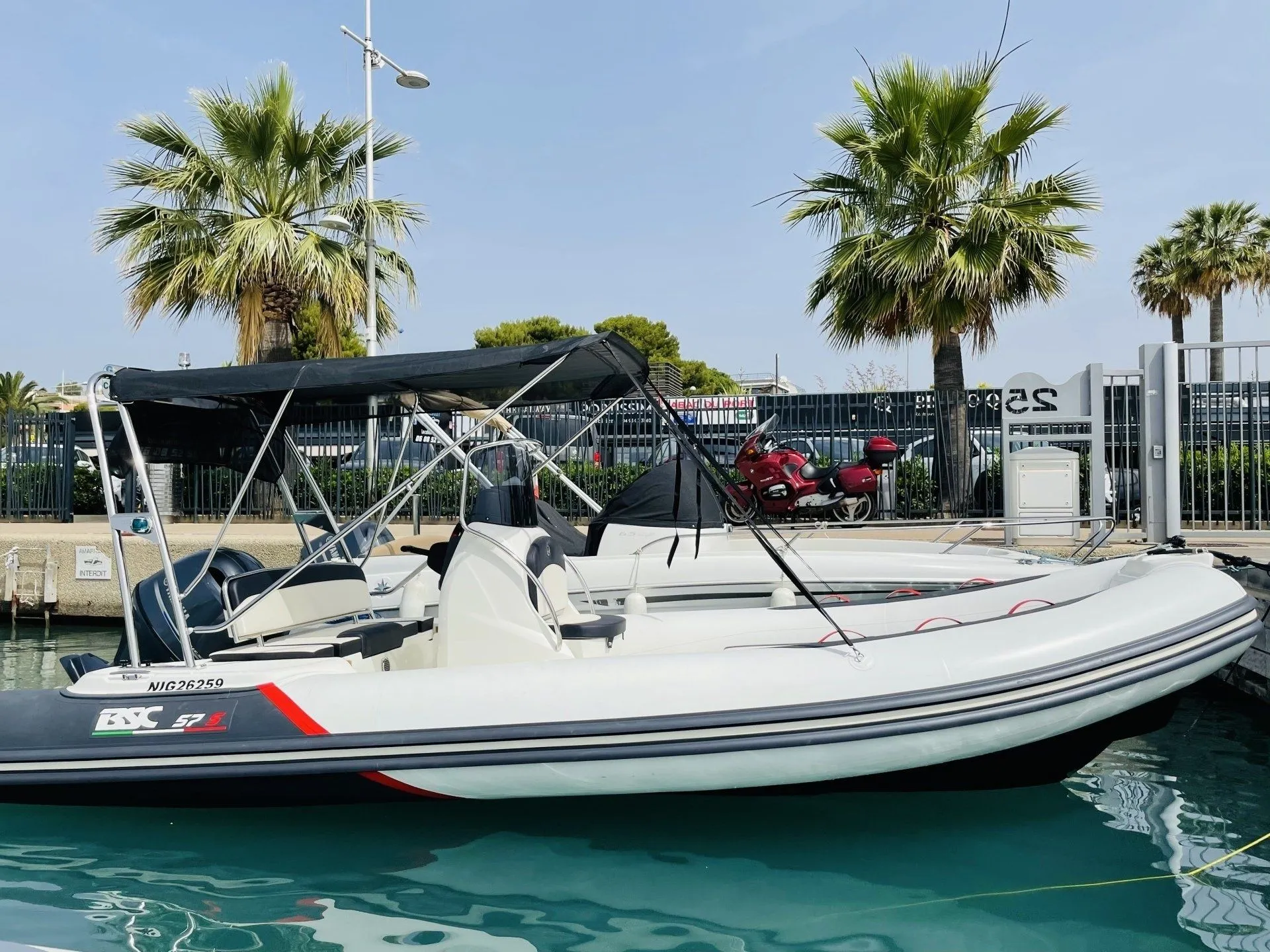 Explore Saint-Laurent-du-Var on a 6m BSC 57 Motor Boat Rental