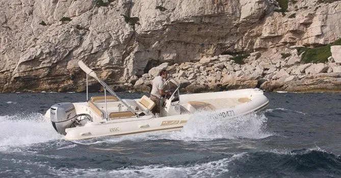Rent a 6m Boat in Calvi