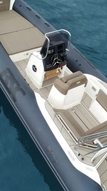 Rent a 7.8m BSC 70 Motor Boat in Saint-Laurent-du-Var