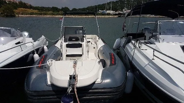 Pula Kiralık BSC 75 7.8m Motorlu Tekne
