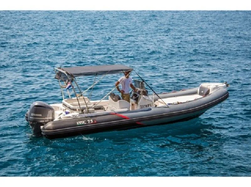 Pula Kiralık BSC 75 7.8m Motorlu Tekne