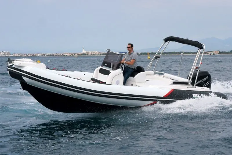 8m Calvi Motor Boat BSC 78 Hire