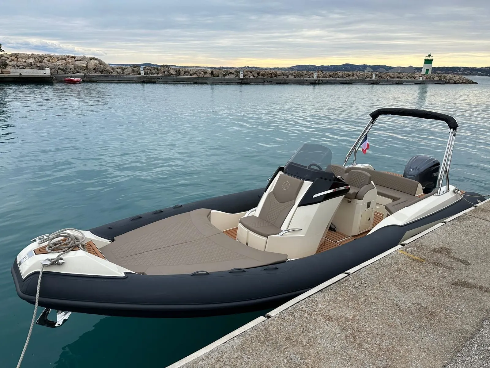 HURACAN Charter Boat