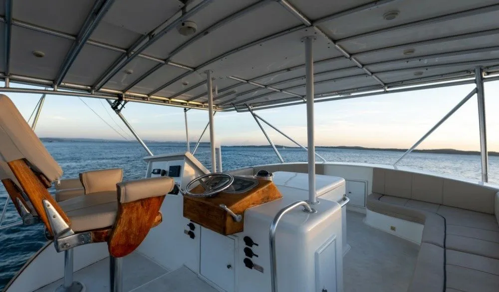 Victoria 6 Charter Boat - 5