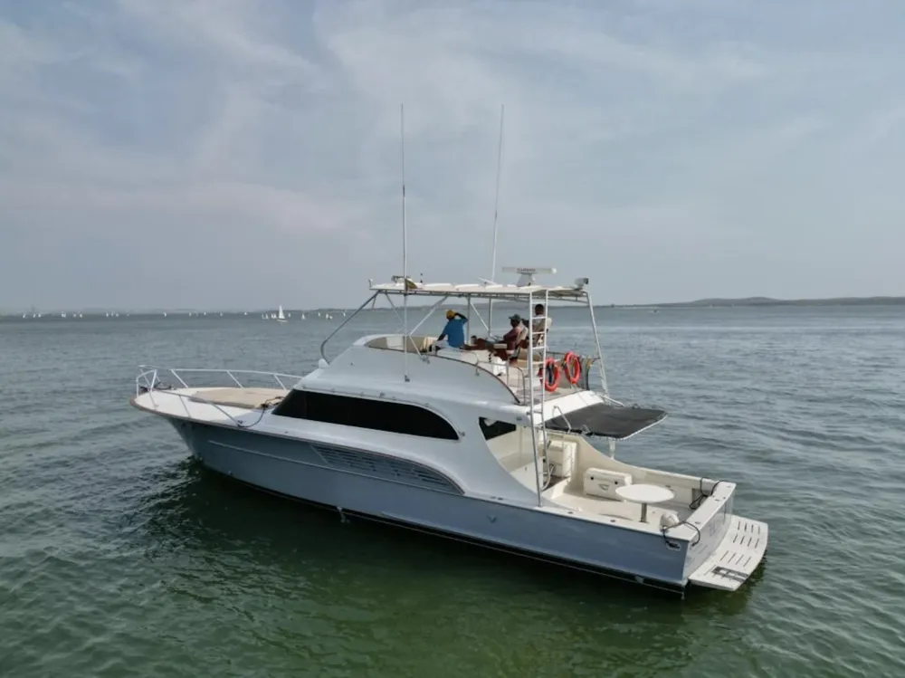 Victoria 6 Charter Boat - 3