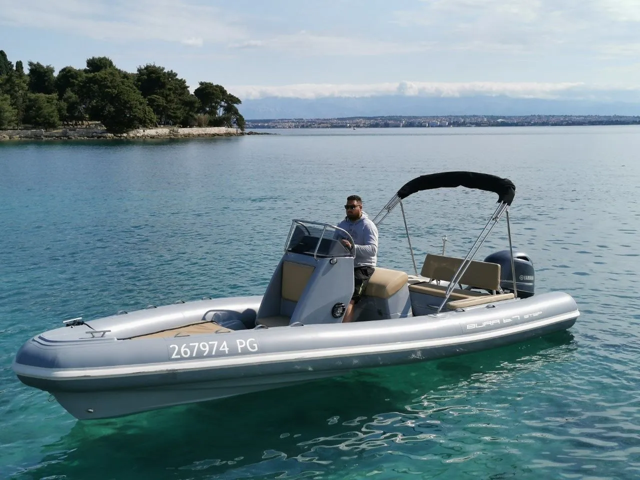 Charter a 6.7m Motor Boat in Zadar
