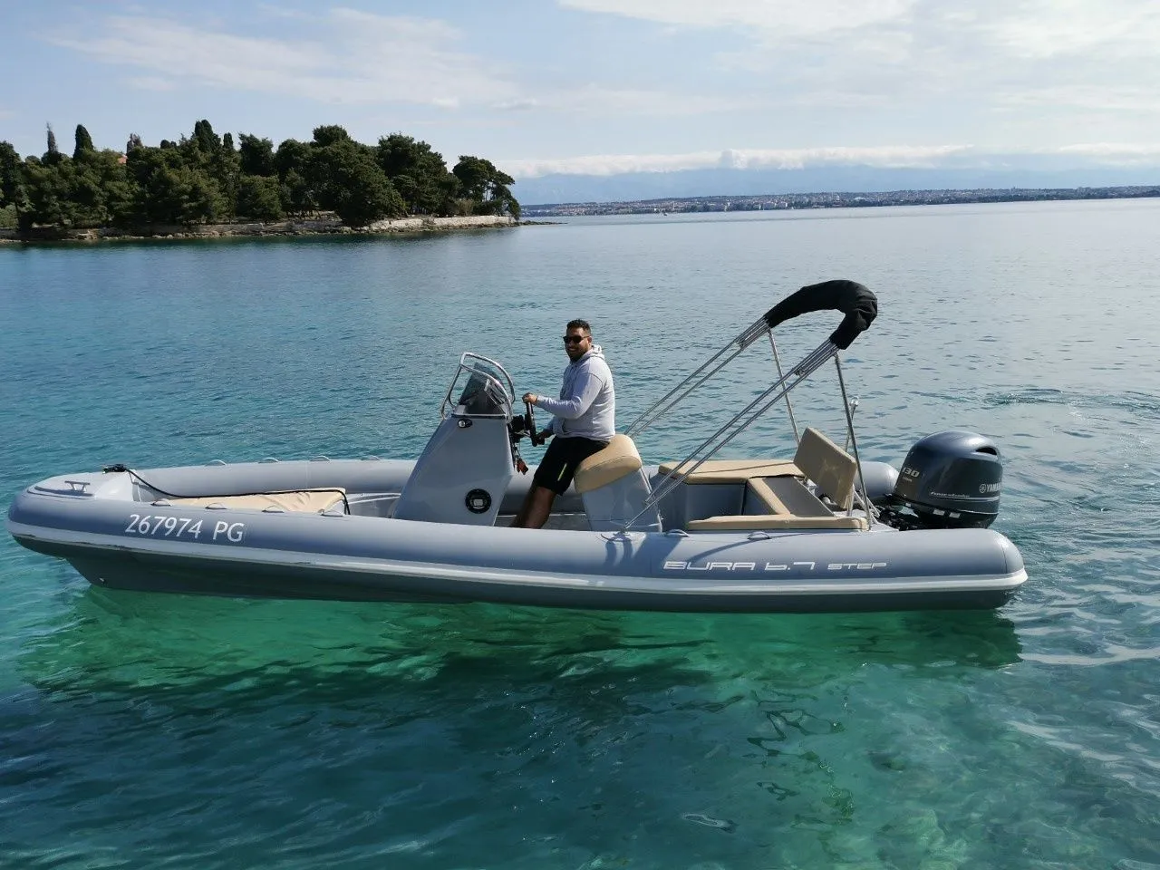 Charter a 6.7m Motor Boat in Zadar