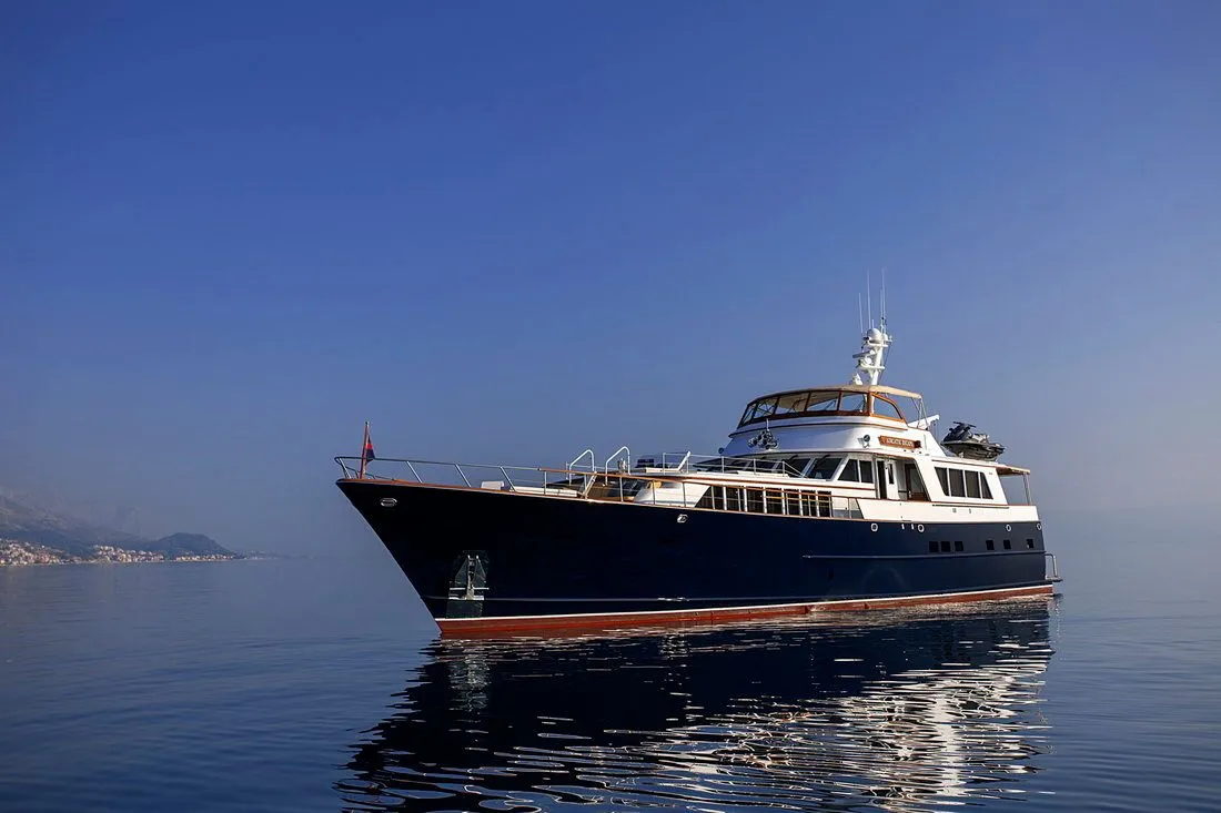 32m Podstrana 5 Cabin Motor Yacht Hire