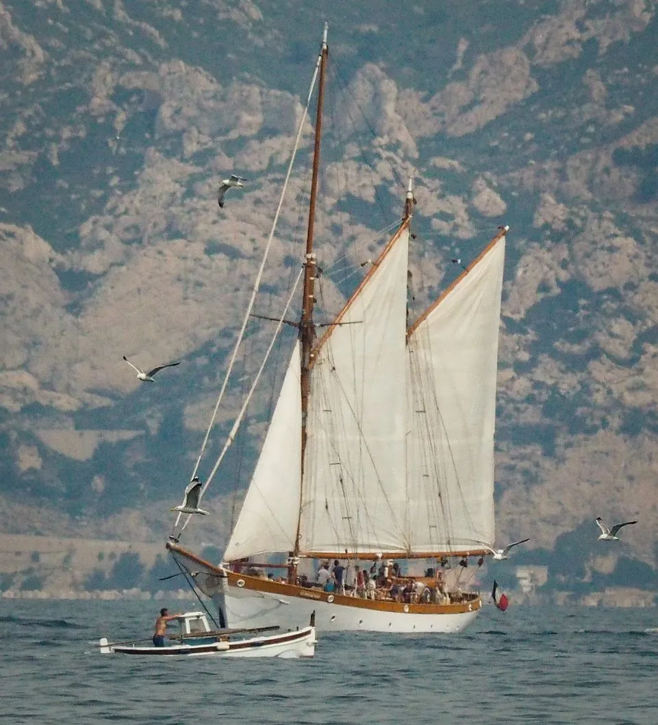 Le Don du Vent Charter Boat