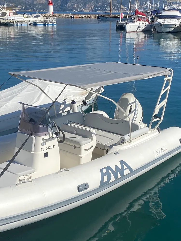 Melique 3 Charter Boat