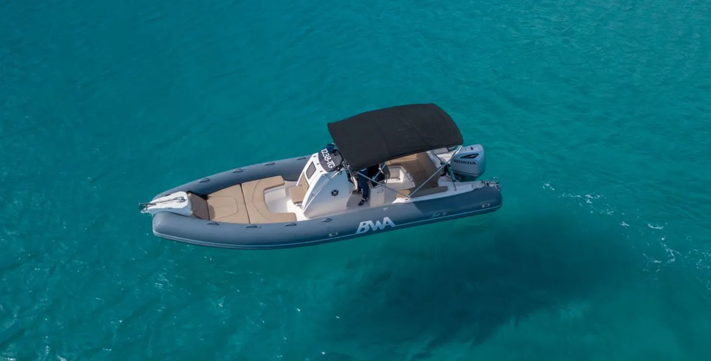 8m Cannigione BWA 26 GT Sport Motor Boat Hire