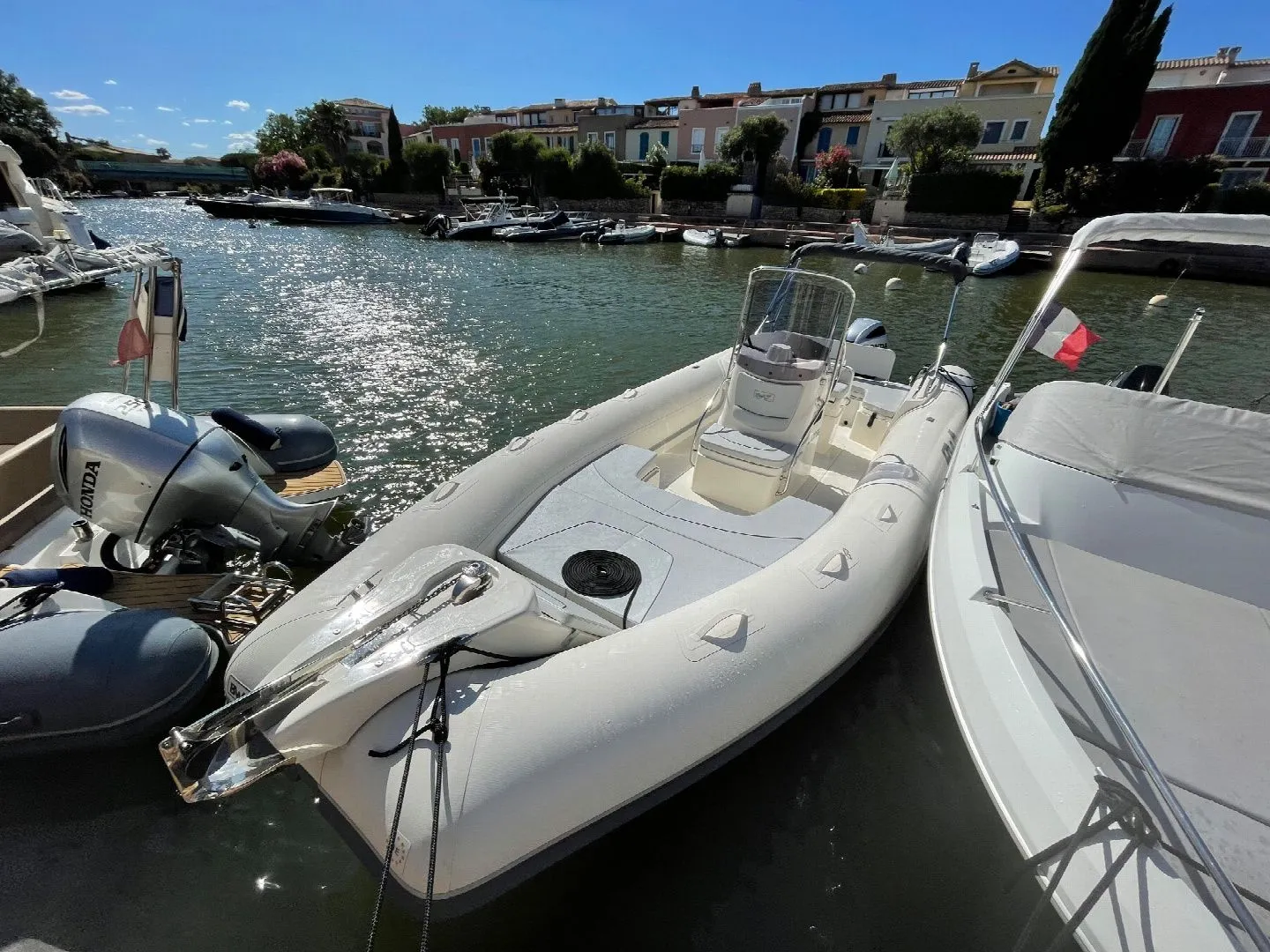Explore Cogolin on a 7.75m Rental Motor Boat