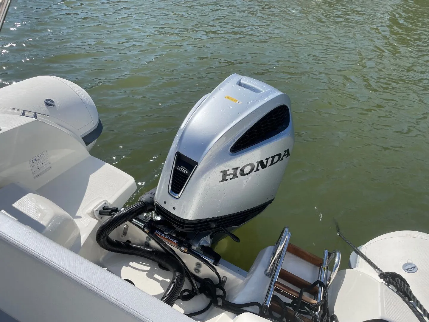 Explore Cogolin on a 7.75m Rental Motor Boat