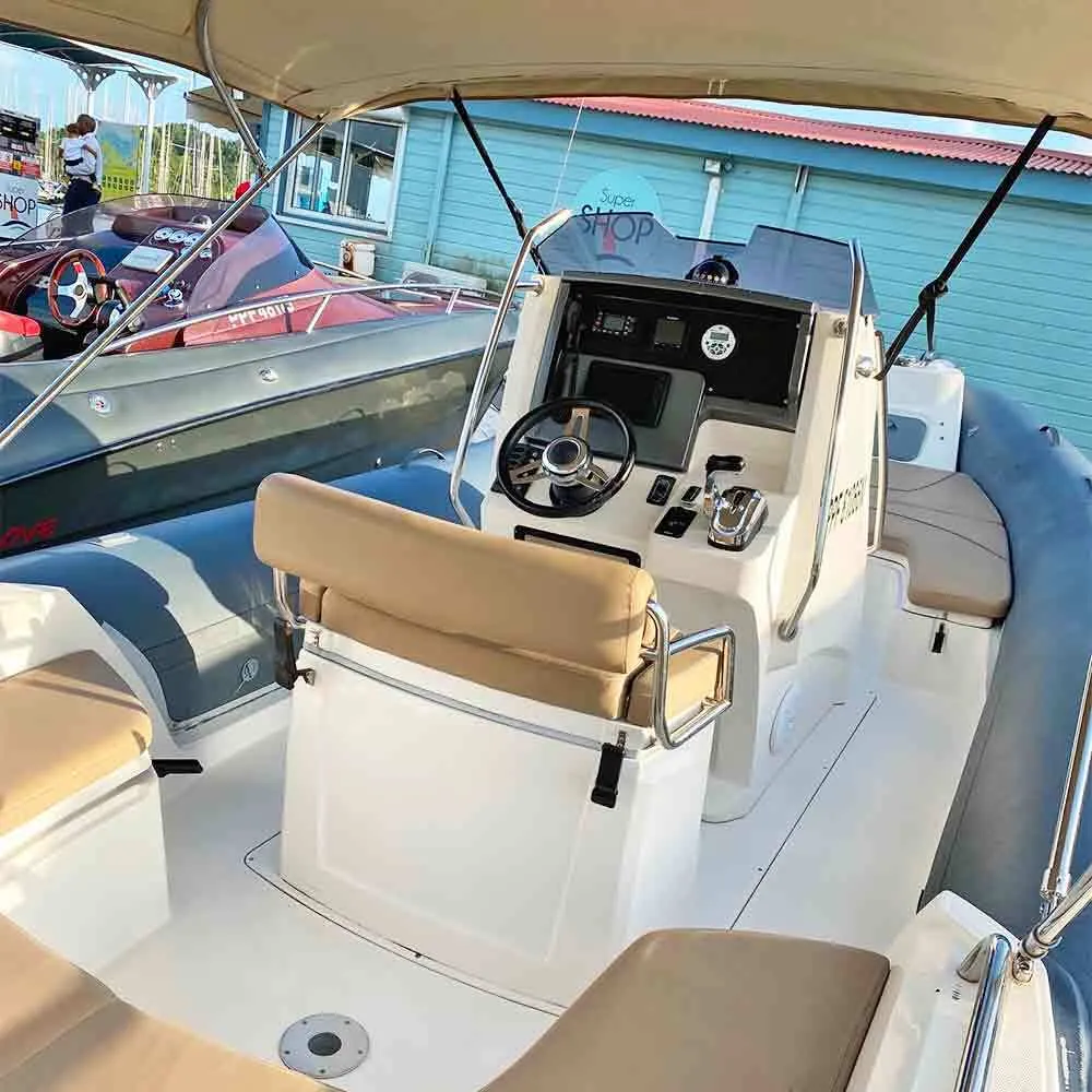 Pointe-a-Pitre 7.75m Kiralık BWA 26 GT Sport