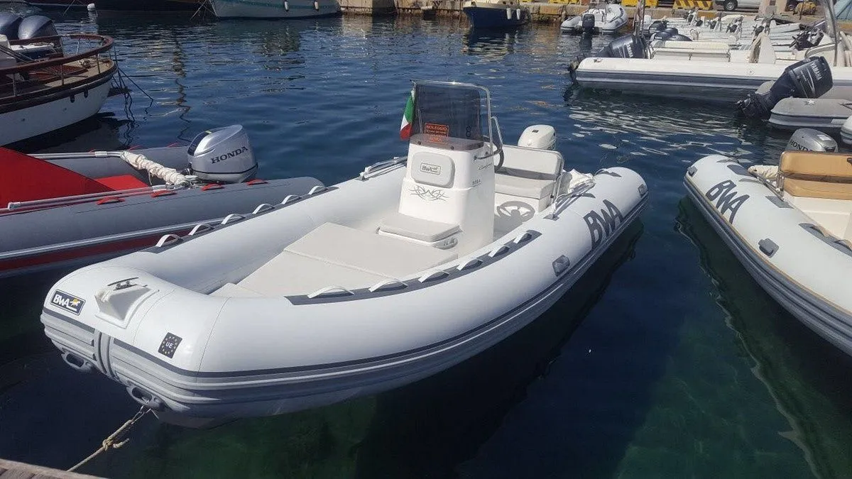 Rent a 5.5m BWA 550 in La Maddalena