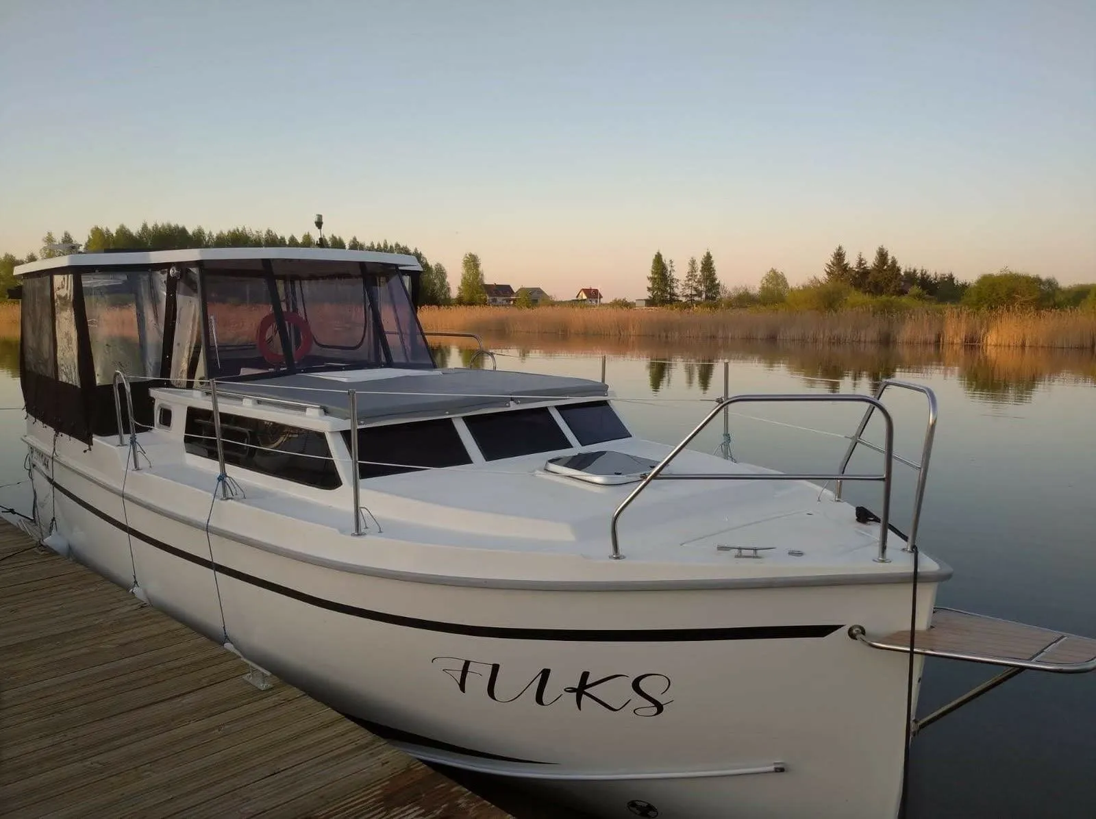Charter a 7.5m House Boat in Mikolajki