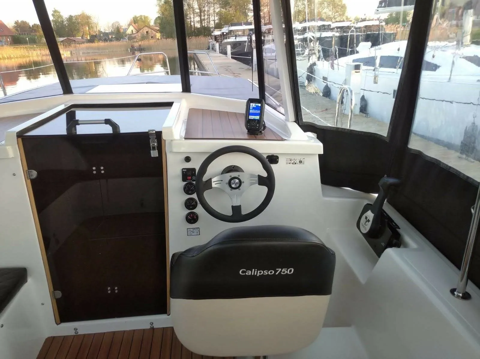 Charter a 7.5m House Boat in Mikolajki