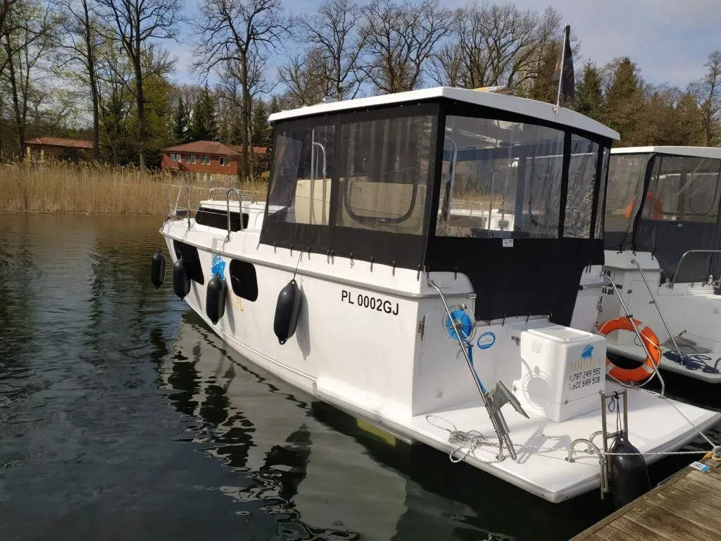 7.5m Piekna Gora Boat Hire