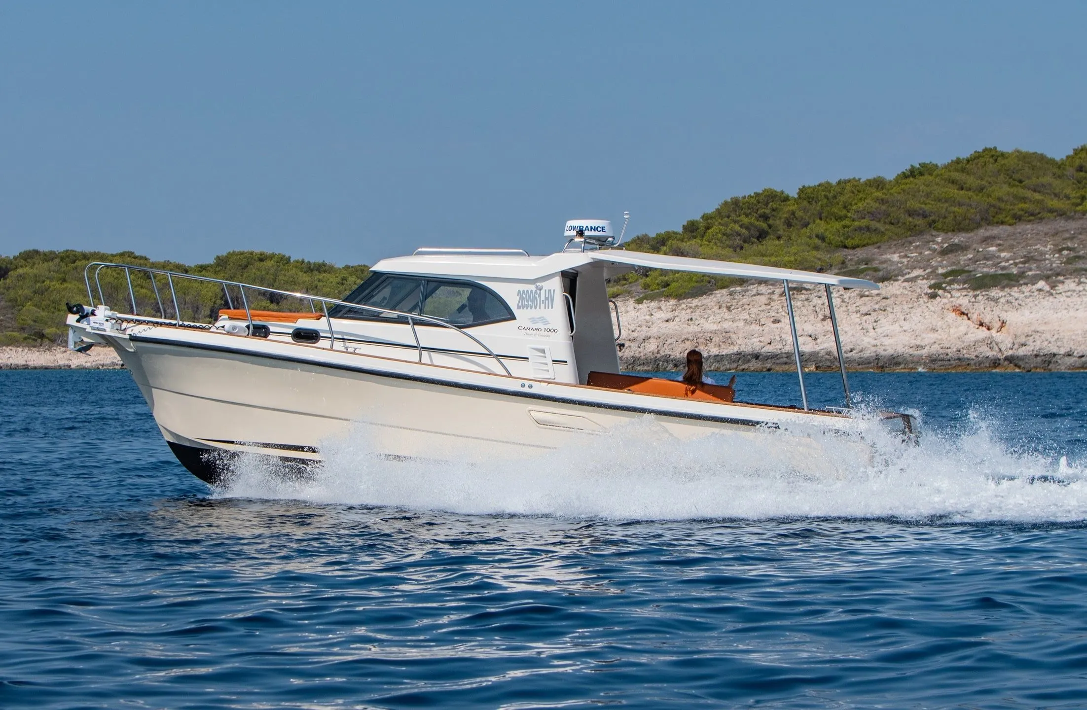 10m Hvar Motor Yacht Camaro 1000 Hire