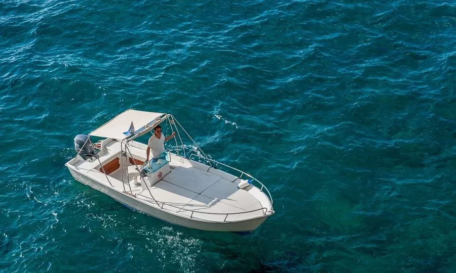 Charter a 6.5m Cantiere Maresca 21 in Positano