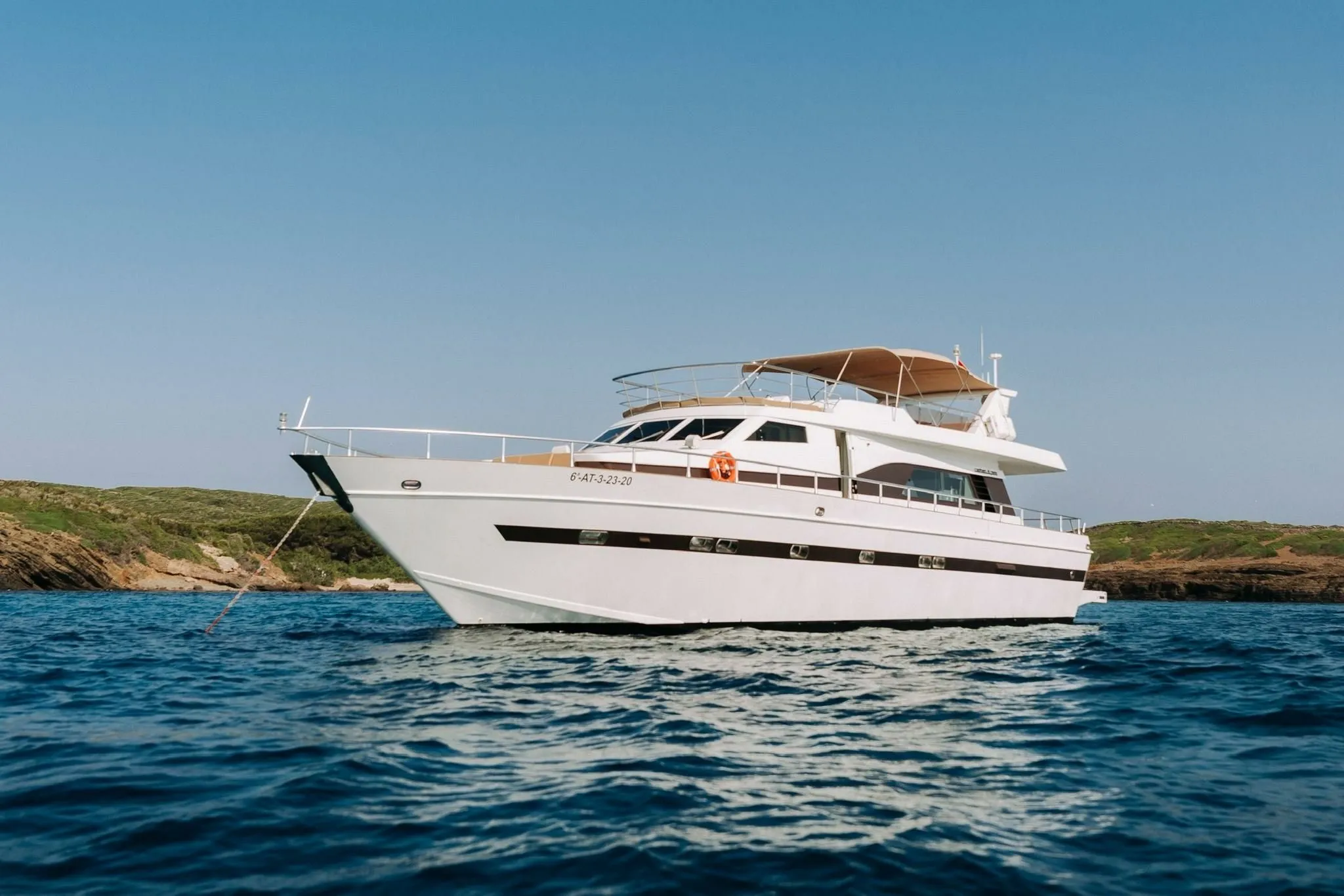 Charter a 22m Cantieri di Pisa Akhir 22 in Baiona
