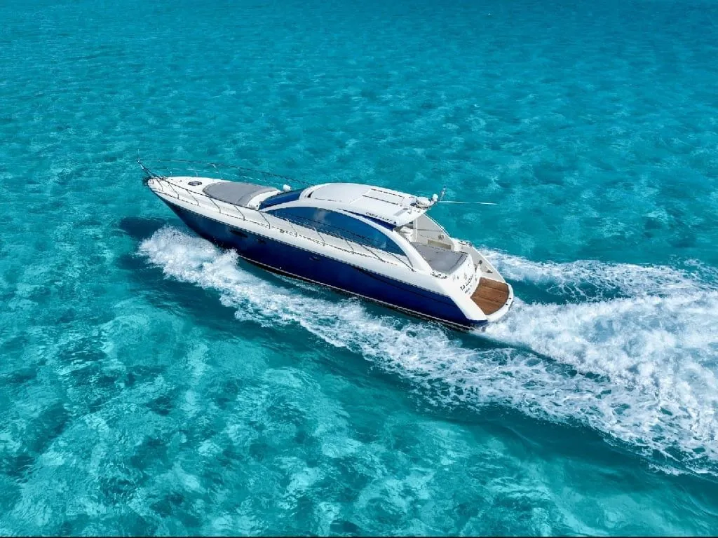 Cancun Kiralık Cantieri Navali Anzio Speranzella 31.1m Motoryat