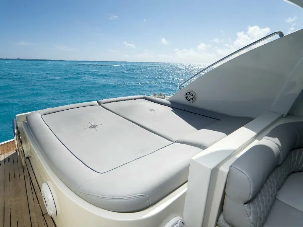 Cancun Kiralık Cantieri Navali Anzio Speranzella 31.1m Motoryat