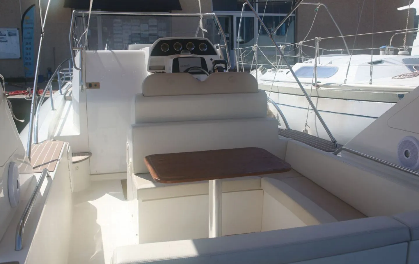 No Name Mietboot