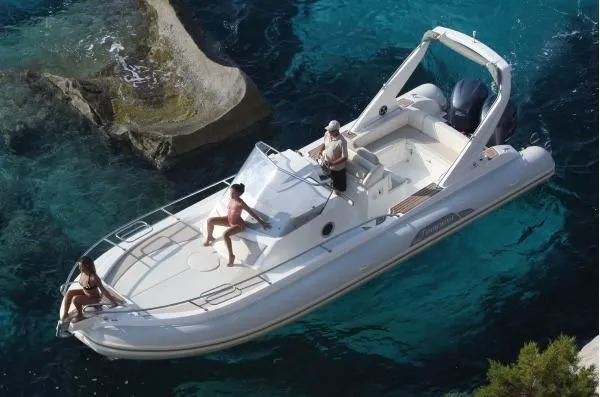 Explore Saint-Cyprien on a 9.6m Rental Boat