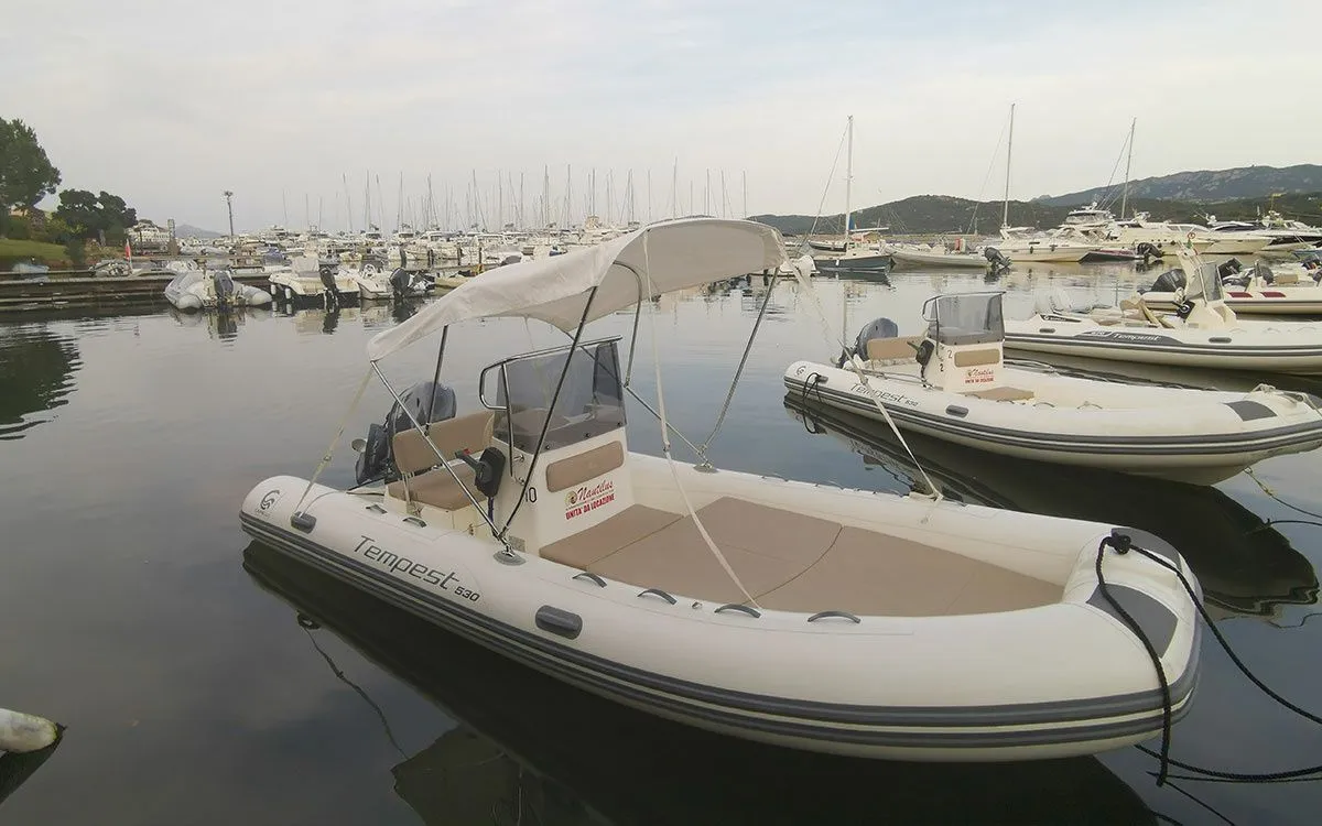 Explore Cannigione on a 5.32m Capelli Tempest 530 Motor Boat Rental