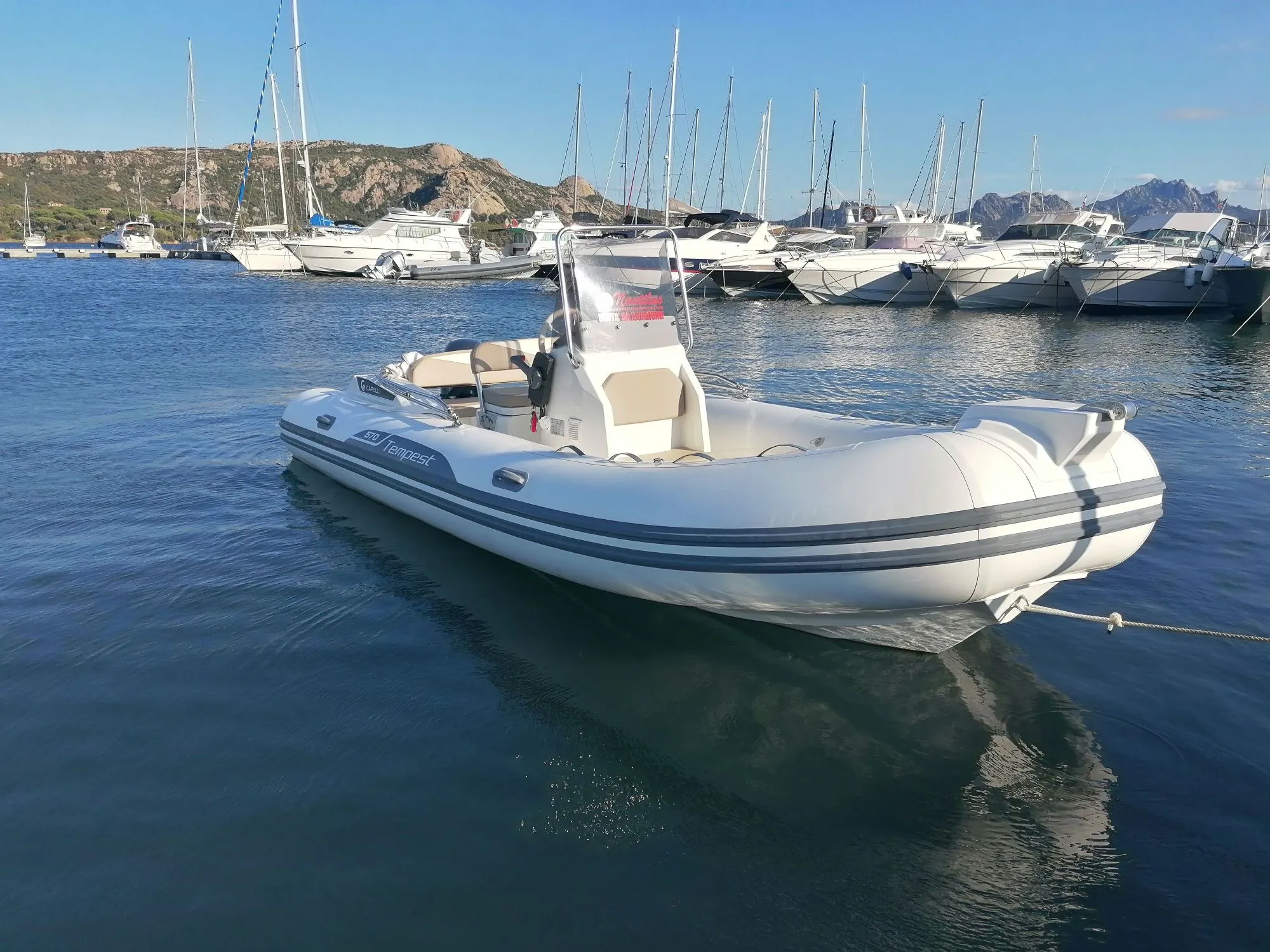 Charter a 5.57m Boat in Cannigione
