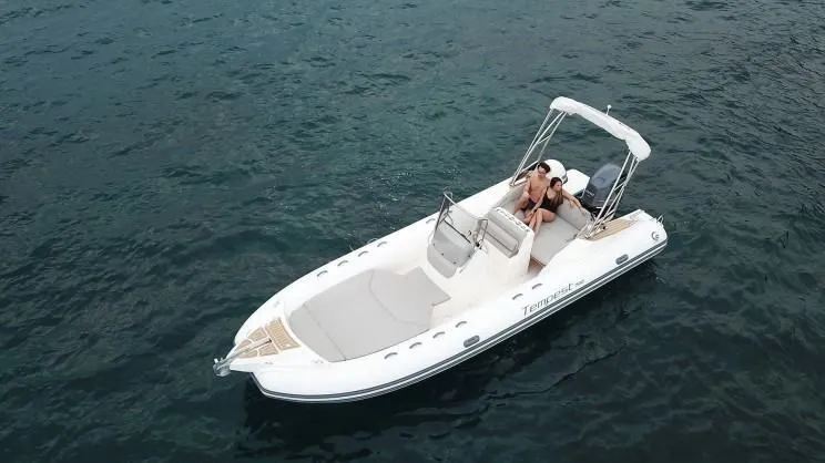 No Name Mietboot